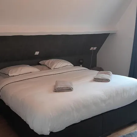Maison Avec Piscine Au Milieu De La Baie D'authie Holiday home Waben