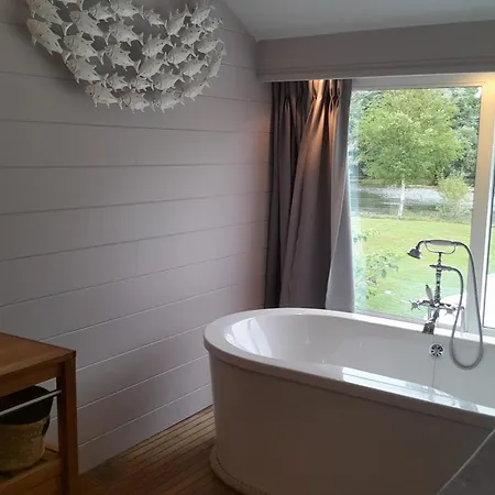 Maison Avec Piscine Au Milieu De La Baie D'authie