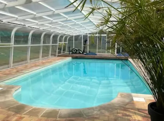 Holiday home Maison Avec Piscine Au Milieu De La Baie D'authie