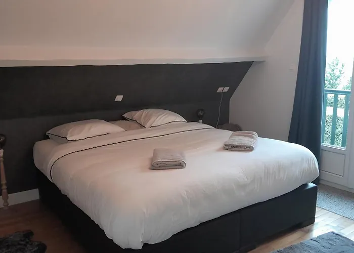 Maison Avec Piscine Au Milieu De La Baie D'authie Holiday home Waben